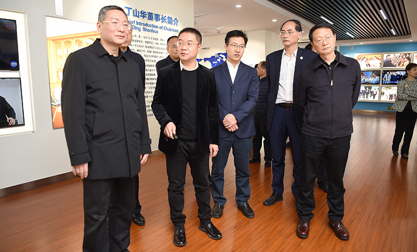 常州市政协党组书记戴源来上上电缆走访