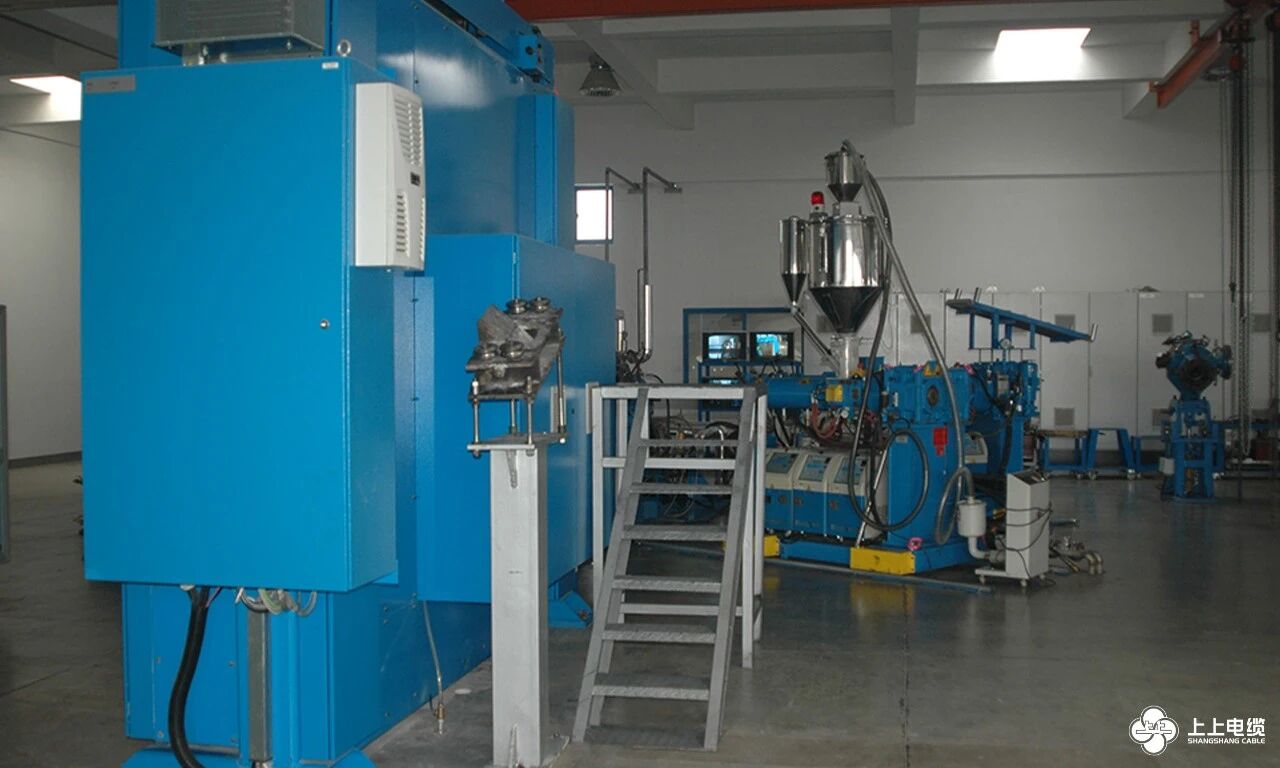 1761913186822374Fej2.jpg 1761913186822374Fej2.jpg